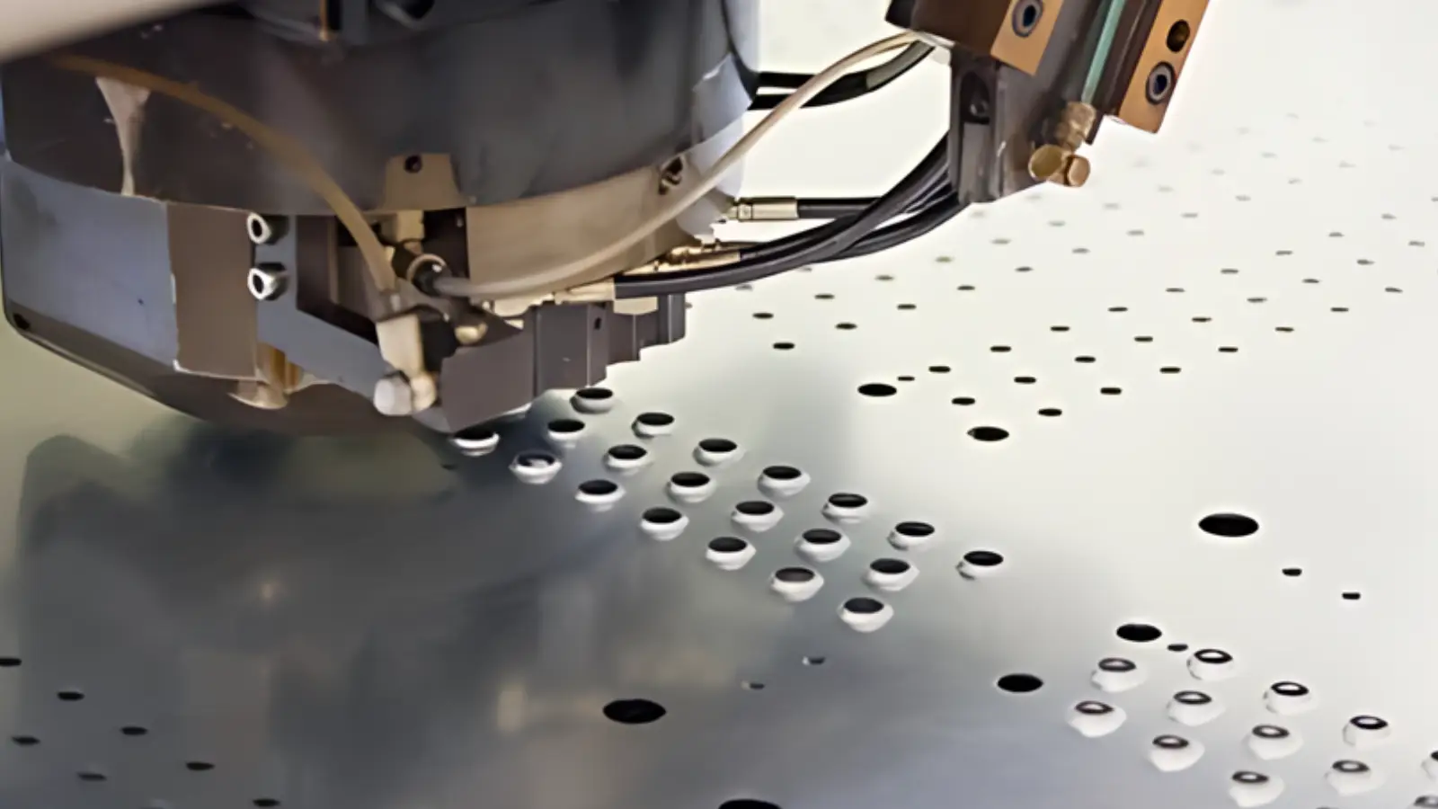 injection-mold-tooling-2